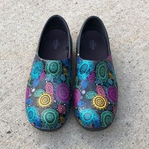 Crocs dual comfort clogs